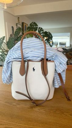 @ralphlauren Ralph Lauren Bag Aesthetic, White Bag Aesthetic, Ralph Lauren Tote Bag, Ralph Lauren Purse, Ralph Lauren Aesthetic, Ralph Lauren Bag, Ralph Lauren Looks, Ralph Lauren Tote, Uni Bag