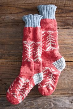 Handmade in Nepal, these fleece-lined wool socks are cozy and colorful companions for winter days. They’re also a warm-hearted gift for anyone on your list. | Sherpa Wool + Fleece Socks in Red at Terrain Brown Socks, Fleece Socks, Bamboo Socks, Blue Socks, Red Fits, Wool Socks, Waffle Weave, Winter Days, Winter Day