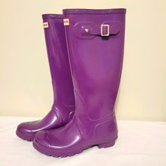 Reposhing This Item I Purchased From @Tatytogo. Loved It, But Ready To Rotate For Something New. Questions? Leave A Comment Below! Hunter Short Boots, Hunter Chelsea Boots, Green Hunter Boots, Hunter Socks, Welly Socks, Black Hunter Boots, Black Rain Boots, Short Rain Boots, Chelsea Rain Boots