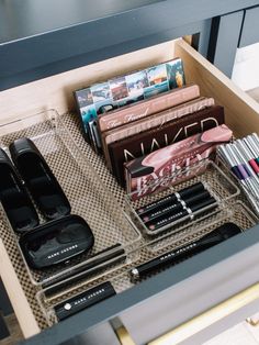 Organize My Makeup, Makeup Drawers, Penyimpanan Makeup, Andee Layne, Slow Beauty, Makeup Drawer Organization, Makeup Drawer, Makeup Storage Organization