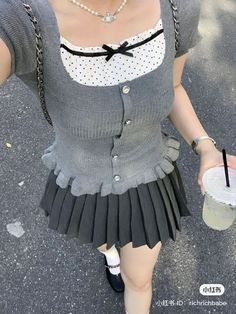 pinterest coquette outfits - Google Search Milkmaid Tops, Fairy Vintage, Sleeve Ruffles, 일본 패션, Grunge Goth, Retro Women, Girly Outfits