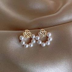 Round Pearl Earrings, Rose Stud Earrings, Wedding Party Jewelry, Party Earrings, Pearl Earring, Earring Type, Hello Dear, Pearl Stud Earrings, Rose Earrings