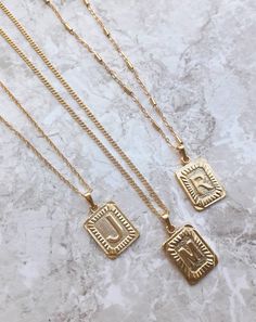 "24K gold plated vintage style letter name necklace. This necklace can be worn by itself, it also looks great if you layer it with your favorite chokers and necklaces.-------------------- Details ・Chain 1 : 24K gold plated 1 mm cable chain ・Chain 2 : 24K gold plated 2 mm curb chain ・Chain 3 : 24K gold plated 1.6 x 2mm bar chain ( bar size 2 x 4mm) ・Chain 4 : 18K gold plated 1.5mm figaro chain ・Chain 5 : 24K gold plated 2.5mm figaro chain ・Chain 6 : 16K gold plated 1.2mm box chain ・Chain 7 : 24K Initial Tag Necklace, Letter Necklace Gold, Letter Jewelry, Necklace Name, Initial Necklace Gold, Jewelry Personalized, Figaro Chain, Gold Initial, Personalized Gifts For Her