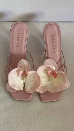 Dream Birthday, Dr Wardrobe, Flower Heels, Mode Shoes, Heels Pink, Dr Shoes, Pink Gel, Floral Heels, Fancy Shoes