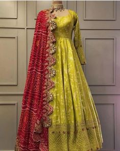 Haldi Outfit For Sister Wedding, Simple Long Dress, Beautiful Lehenga, Long Frock Designs, Trendy Outfits Indian, Mehendi Outfits, Long Gown Design, Lehenga Designs Simple, Anarkali Dress Pattern