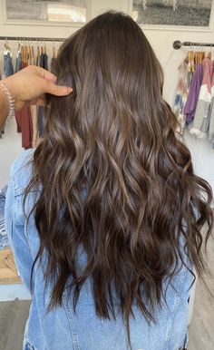 Brown Hair Without Highlights, Low Maintenance Brunette Hair Color, Subtle Brown Balayage, Brown Hair Pale Skin, Partial Balayage, Brown Hair Inspiration, Beauty Hair Color