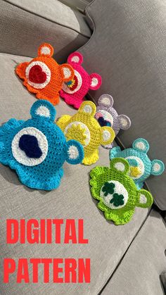 there are crocheted teddy bears sitting on the back of a couch with text overlay that says digital pattern