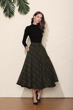 Fall Long Skirt Lined Dress, Long Lined Skirt Dress For Fall, Black Winter Dresses With Lined Skirt, Black Winter Dress With Lined Skirt, Winter Black Dresses With Lined Skirt, Winter Dress With Long Pleated Skirt, Winter Fitted Dress With Flared Skirt, Black Lined Winter Dress, Winter Long Pleated Dress