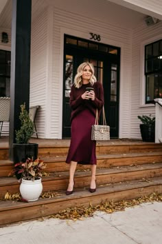 Monochromatic Fashion, Burgundy Outfit, Boujee Outfits, Mid Summer, Pastel Outfit, Dark Autumn, Dallas Fashion, Cold Outfits