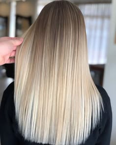 Blended Blonde, Hair Dye Tips, Dyed Blonde Hair, Blonde Hair Inspiration, Blonde Hair With Highlights