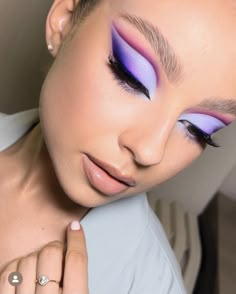 Photographic Makeup, Seductive Makeup, Exotic Makeup, Maquillage On Fleek, Eye Makeup Images, Show Makeup, Purple Eye Makeup, Cute Eye Makeup, Birthday Makeup