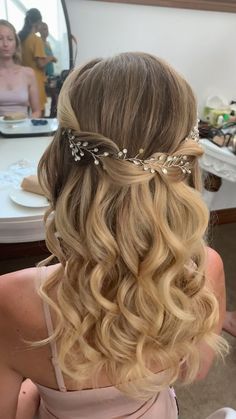 half up half down hair straight ponytail easy hairstyles Bridal Hair Half Up Half Down, Bridesmaid Hairstyles Half Up Half Down, Wedding Hairstyles Half Up Half Down, Bridal Hair Vine, Hairstyles Braids, Half Up Half Down Hair, Wedding Hairstyles For Long Hair