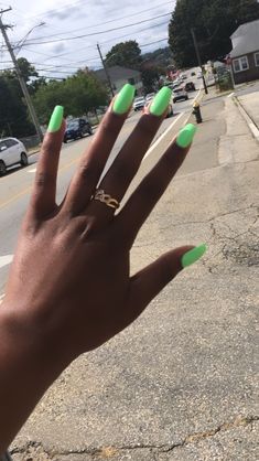 Light Green Nails Black Women, Neon Mint Green Nails, Key Lime Green Nails, Neo Green Nails, Melon Green Nails, Line Green Nails, Neon Teal Nails, Highlighter Green Nails, Summer Nails Lime Green