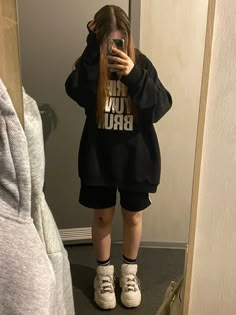 New Rock, Sporty Outfits, Insta Photo Ideas, Casual Style Outfits, Outfits Casuales, Outfits For Teens, Classy Outfits, Fashion Inspo Outfits, Casual Style