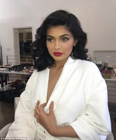 Perfect pout: Kylie Jenner shared a sneak peek of a cover shoot she did on Tuesday wearing just a white robe Kylie Jenner Makeup Look, Looks Kylie Jenner, Jenner Makeup, Kim K Style, Kylie Jenner Makeup, Jessie James, Kylie Jenner Style, Kardashian Kollection, Trendy Makeup