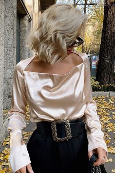 Satin Bluse, Satin Blouses, Satin Blouse, Mode Inspo, Looks Chic, Blouse Outfit, 가을 패션, Looks Style, Mode Inspiration