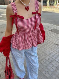 Picknick Outfits, Gingham Fashion, Sweet Clothes, Peplum Tops, Diy Vetement, Middle Age Fashion