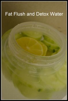 Fat Flush and Detox Water - Pinterest365 Diet Water, Juice For Skin, Healthy Living Motivation, Fat Flush, Detox Juice Recipes, Healthy Water, Juice Recipes, Natural Detox, Detox Water