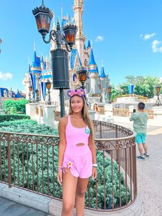 Rapunzel inspired ourfit🩷 Disney World Aesthetic Outfits, Disney Vacation Outfits, Disney Parks Outfits, Rapunzel Outfit, Disney Outfit Inspo, Disney Bound Outfits Casual, Disney Trip Outfits, Cute Disney Outfits, Disney Photo Ideas