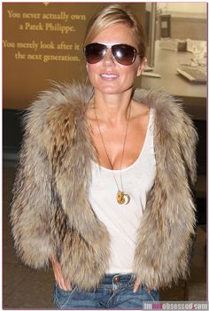 Wife Aesthetic Outfit, Mob Wife Aesthetic, Wife Aesthetic, Geri Halliwell, Jeans Street Style, Mob Wife, Cold Weather Fashion, Aesthetic Outfit, Fur Fashion