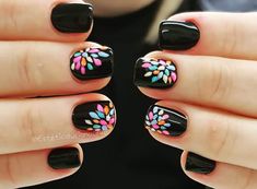 Short Powder Dip Nails Summer, Music Festival Nails Short, Short Nail Designs Tropical, Flower Dip Nails, Trending Blue Nails, Cinco De Mayo Nails Ideas, Black Nails With Flowers, Trendy Dip Nails, Mexican Nails Designs