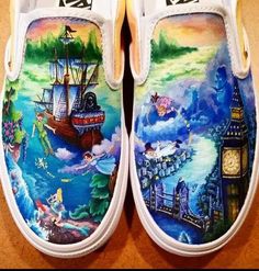 Don't you love these hand painted Disney Shoes? Painted Disney Shoes, Peter Pan Coloring Pages, Disney Converse, Converse Ideas, Custom Vans Shoes