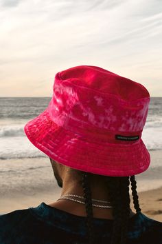 Legends Of Creativity embodies both style and comfort, and our latest Crushed Velvet bucket hat is the ultimate accessory to elevate your look. Inspired by 90s nostalgia, this signature hat is crafted from soft stretch Crushed Velvet, ensuring shape retention with its bonded structure. It features a sleek black logo label at the center back and is lined in luxurious black satin. Whether paired with other Crushed Velvet pieces or adding a sophisticated touch to any outfit, it's designed to exude everyday luxury. One size: Comfortably fits M/L Fabric info: Made in USA 95% Polyester 5% Spandex 100% Polyester lining Spot clean only Do not wash Do not bleach Do not tumble dry Do not iron Do not dry clean Von Dutch Pink Velvet Hat, Velvet Bucket Hat, Everyday Luxury, 90s Nostalgia, Logo Label, Everyday Luxuries, Elevate Your Look, Pink Velvet, Crushed Velvet