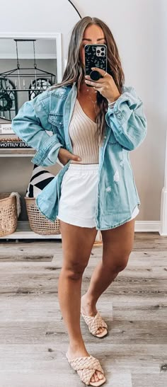 Cool Mom Style Summer 2023, Movie Summer Outfit, Summer Outfits 2023 Comfy, Women’s Outfits For Vegas, Airbnb Party Outfit, Stretchy Shorts Outfit, Cozy Easter Outfit, Luau Family Outfits, Elementary Graduation Outfit For Mom