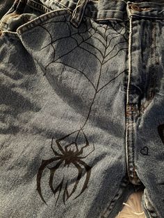 🕷️🕸️ New Jeans Jeans, Waist Jeans Outfit, Jeans Jacket Outfit, Short Jeans Jacket, Jeans Skirt Outfit, White Jeans Outfit Summer, Wide Leggings, Outfit Blue Jeans, Outfit Mom Jeans