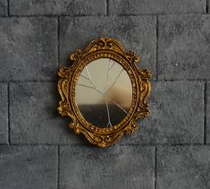 Miniature broken mirror in a golden or black frame for gothic or haunted scene.  Mirror is plastic and does not reflect much. Frame is made of air dry clay. Size: 4,3 cm (approx 1,6 inch) PLEASE NOTE: * Items I sell are dedicated for adult collection and display, unsuitable for children under 14 years. * This listing is for a mirror only. SHIPPING  Standard shipping for this item is Register Priority, which means, that you will get a tracking number.  Don't worry that my store is far away from y Labyrinth Movie Poster, Castle Halloween, Labyrinth Movie, Dracula Castle, Colorful Interior Design, Broken Mirror, Halloween Vintage, Vintage Mirror, Hand Mirror