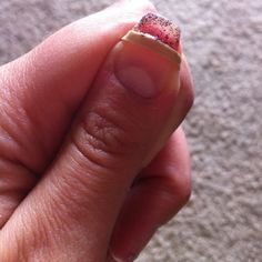 Shut Up!!!! Use a rubber band for perfect french tips. -- 35 life changing ways to use everyday objects Do It Yourself Nails, Stars Nails, French Tips, My Nails, Manicure E Pedicure, Rubber Band, Mani Pedi, Everyday Objects, French Manicure