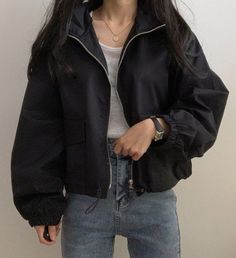 Kfashion Ulzzang, Aesthetic Library, Grunge Tops, Outfits Minimal, Mum Jeans, Clothes Grunge, Diy Vetement