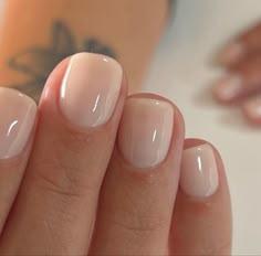 The color is heaven sent by igel Short Oval Manicure, Dip French Manicure Short Nails, Neutral Powder Dip Nails, Natural Dip Nails Short, Neutral Dipped Nails, Light Neutral Nails, Short Wide Nails, Sqovalnails Short, Nude Dip Nails