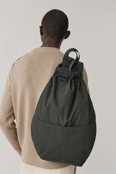 VERSATILE SOFT NYLON BAG - Green - Bags and Wallets - COS Backpack Outfit, Japanese Bag, Diy Bags Purses, Diy Tote Bag, Waterproof Backpack, Men's Bags, Simple Bags, Large Bag