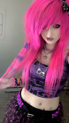 Purple Scene Hair, Scenemo Hair, Pink Scenecore, Curly Scene Hair, Emo Scene Outfits, Dress Up Closet, Scene Queen, Scene Style