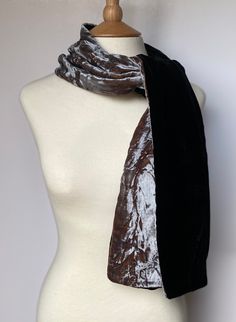 Luxurious and incredibly soft black silk velvet and smokey gold crushed velvet scarf. This scarf is extremely versatile; ideal for wrapping up in the cold weather and offers a touch of glamour to any outfit, whether it be casual or for a special occasion.  This will be perfect as a gift or a treat for yourself.  Composition: Smokey gold crushed velvet - 63% acetate and 37% viscose  Black velvet -  100% Mulberry Silk Velvet Scarf Outfit, Velvet Stole Shawl, Luxury Velvet Shawl For Festive Occasions, Wedding Scarf Velvet, Luxury Festive Velvet Shawl, Duncan The Tall, Velour Scarf, Hand Of The King, Velvet Scarf