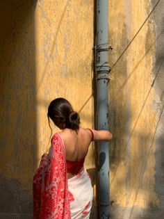 Back Side Photo Pose, Hidden Face Aesthetic, Girls Dpz Stylish, Saree Aesthetic, Pic Wallpaper, Onam Outfits