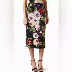 The Spirit Of The 1960s Is Taking Over The New Flower Power Collection. The Focus Is A Head-To-Toe Floral Look Built Around Pairing And Layering Rose, Anemone And Floral Bouquet Maxi-Prints. A Cosmopolite Poised Between Playful And Sexy, This Women Interprets The Austerity And Elegance Of The 1960s, Harking Back To Boldly Opulent Imagery That Here At Dolce&Gabbana Is Condensed And Reinterpreted Through Silhouettes, Ample Proportions And Airy Shapes, Bringing Femininity And Sensuality To The Fore Austerity, Calf Length Skirts, New Flower, Garden Print, Silk Charmeuse, Rose Garden, Anemone, Accessories Unique, Silk Satin