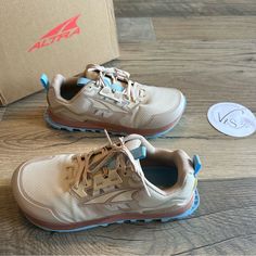 Brand New In Box Size 9 Wide Width Altra Shoes, Walking Shoes Women, Walker Boots, Trail Running Shoes, Fit N Flare Dress, Trail Running, Rain And Snow Boots, Boot Sandals, Walking Shoes