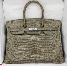 Hermès 35cm Birkin Gris Tourterelle Shiny Porosus Crocodile Diamond Hardware💙 Hermes Boutique, Crocodile Bags, Brown And Grey, Boutique, Grey, On Instagram, Quick Saves, Instagram