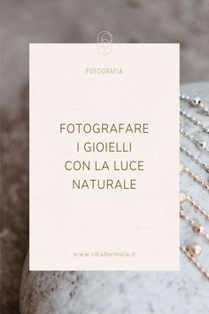 Fotografare i gioielli con luce naturale // branded photography, branded photoshoot, branded photoshoot inspiration, branded photo props, branded photo backdrops  // Rikaformica - Fotografia e grafica per artigiani e freelance Branded Photoshoot, Photo Backdrops, Mandala Art, Photo Props, Card Holder, Place Card Holders, Cards Against Humanity, Photography