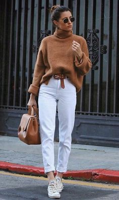 White Jeans Winter, Pretty Winter Outfits, Winter Mode Outfits, White Jeans Outfit, Fashion Friday, Outfit Jeans, Looks Chic, 가을 패션, Home Fashion