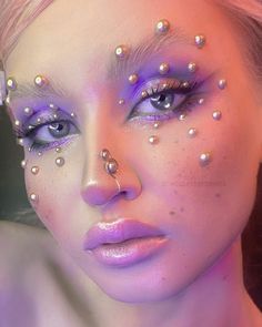 Makeup Ideas Creative, Makeup 2024, Makeup Themes, Alien Makeup, Alien Superstar, Space Makeup, Avant Garde Makeup, Rave Makeup, Swag Makeup