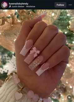 Cute Simple Nails Glitter, Elsa Nails Acrylic, Pink Christmas French Tip Nails, Winter Nails With Initials, Nails Righnstones, Gel X Nails New Years, Acrylic Nail Designs Winter Simple, Winter Nail Ideas Acrylic Square, Christmas Nails In Pink