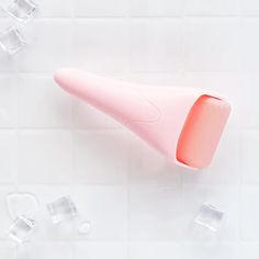 This Ice Roller in blush is easy on the eyes in more ways than one. Soothe, de-stress, and de-puff with this full-size roller that looks as good as it feels. The wide roller head packed with silicone beads offers maximum coverage. Presented in a lovely gift box with gold foil detail. Ice Roller Ulta, Pink Balls Face Roller, Lip Balm Ice Roller, Ice Aesthetic, Ice Roller, Eucalyptus Mint, Pink Lemon, Acai Berry, Puffy Eyes