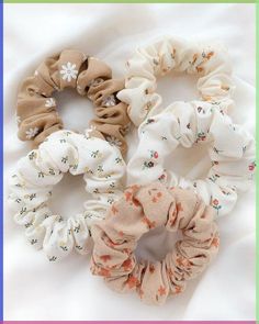 bubble braids will always have my heart! قلادات متدلية, Diy Hair Scrunchies, Hair Tie Accessories, Hair Accessories Collection, Hair Accessories Clips, Girly Accessories, Diy Hair Accessories, Girly Jewelry, Girls Hair Accessories