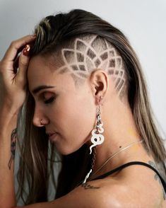 Undercut Designs Side Of Head, Female Shaved Head Design, Floral Undercut Designs, Side Hair Designs For Women, Hair Patterns Shaved Undercut Designs, Under Cut Design Women, Temple Undercut For Women, Mandala Hair Design, Shaved Designs In Hair