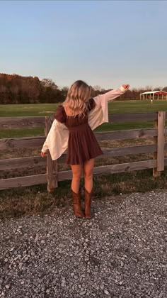 Country Dance Outfit, Dress Western Outfits, Country Outfits For Concerts, Girls Boots Outfit, Cowgirl Boots And Dress Outfit, Barn Dance Outfit, Cowgirl Dresses With Boots, Cowboy Boots Outfit Fall, Lainey Wilson Concert