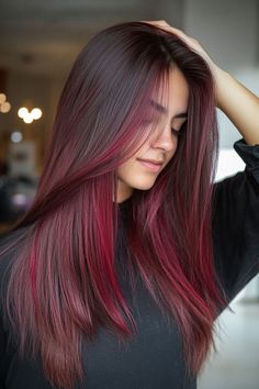 Dark Colourful Hair, Dark Red Hair With Highlights, Cute Hair Dye Ideas, Hair Color Ideas Red, Best Hair Colour, Red Hair Colors, Dark Fall Hair Colors, Dark Red Hair Color, Red Hair With Highlights