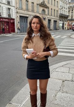 Stile Blair Waldorf, Adrette Outfits, Dark Academia Outfits, Stile Boho Chic, Rok Mini, Academia Outfits, Fest Outfits, Chique Outfits, Outfit Chic